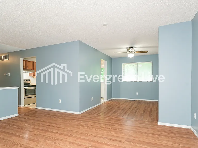 1333 Nutmeg Dr — Photo 3