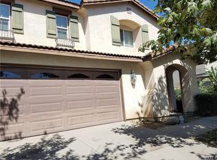 8027 Jamestown Cir, Fontana, CA 92336