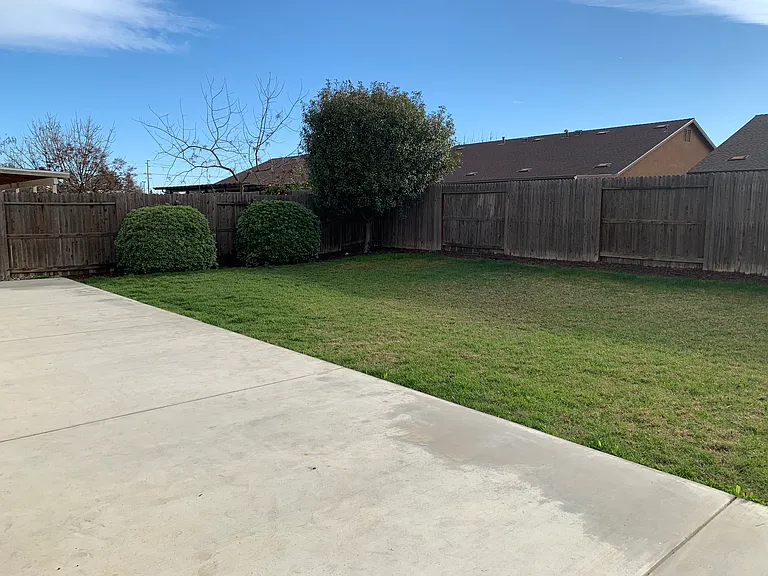 2423 W Corvina Ave — Photo 50