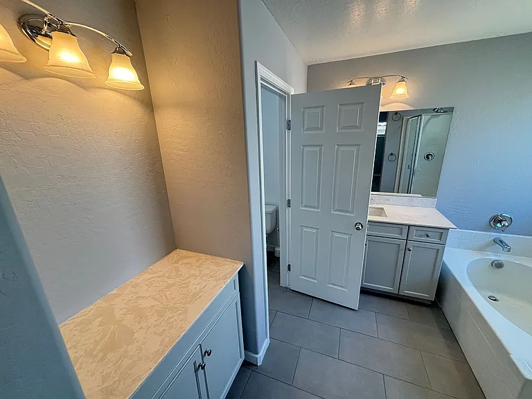 10612 Forum Peak Ln — Photo 33