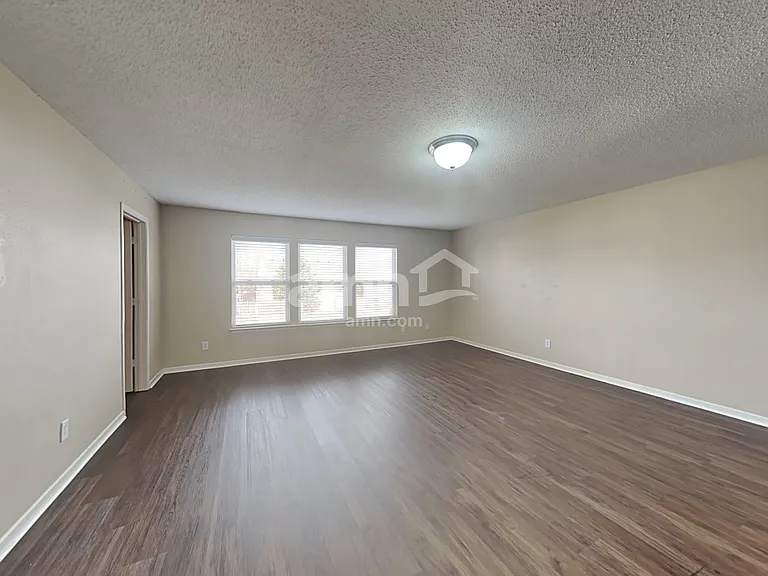 6614 W Jefferson Ct — Photo 10