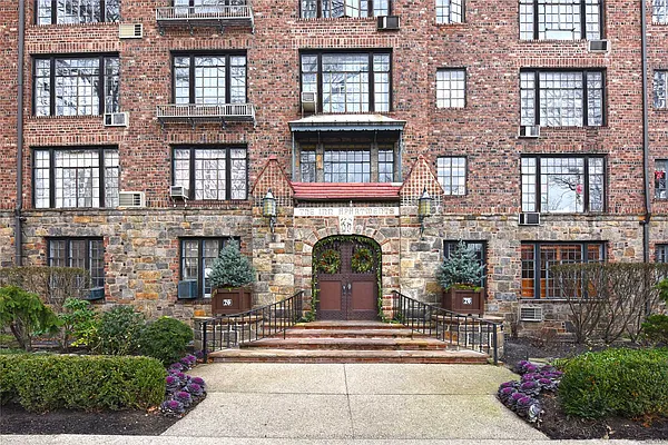 Sold by Exit Kingdom Realty | media 33