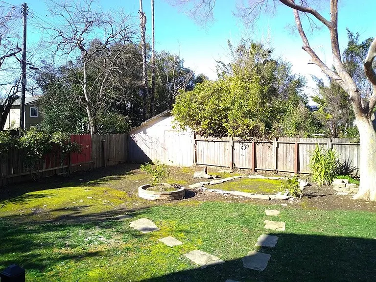 2660 Franklin Blvd #A — Photo 4