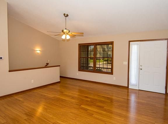 3rd image of 1216 Mintcrest Dr