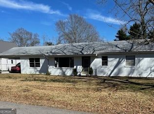 30 Dogwood Ln, Woodbury, GA 30293