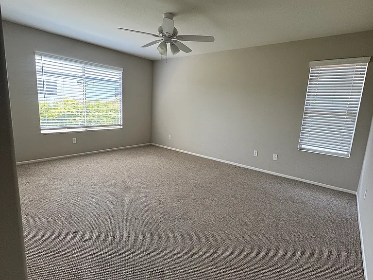 431 W Bay St — Photo 13