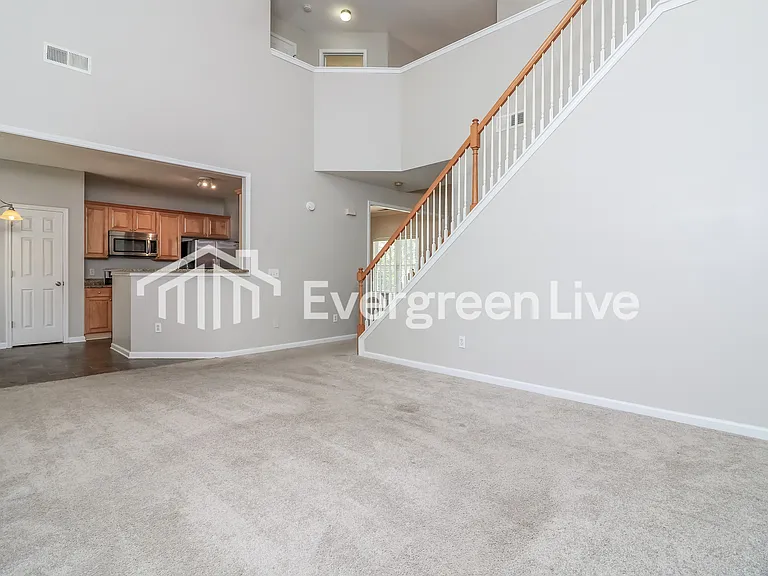 209 Devynwood Ct — Photo 3