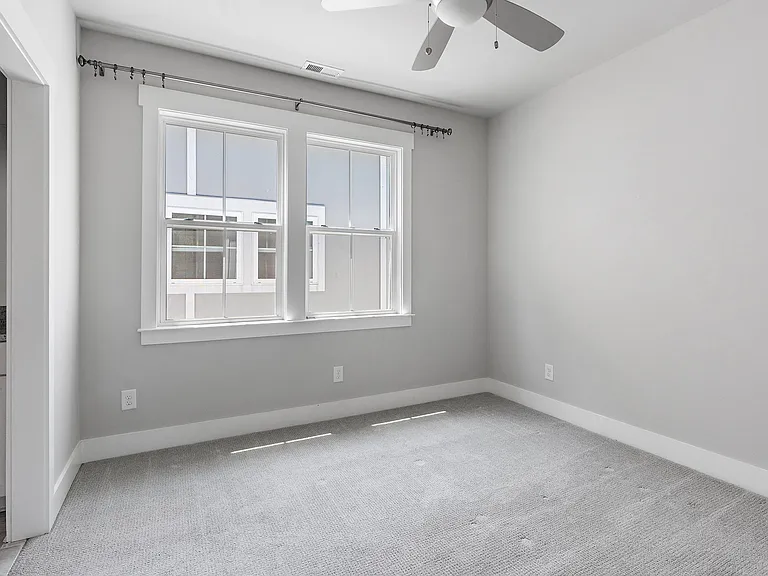 1908B 14th Ave — Photo 25