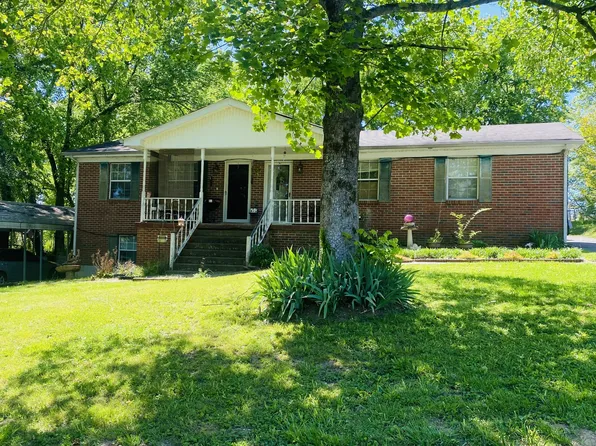 208 Dogwood Ave, Hartsville, TN 37074