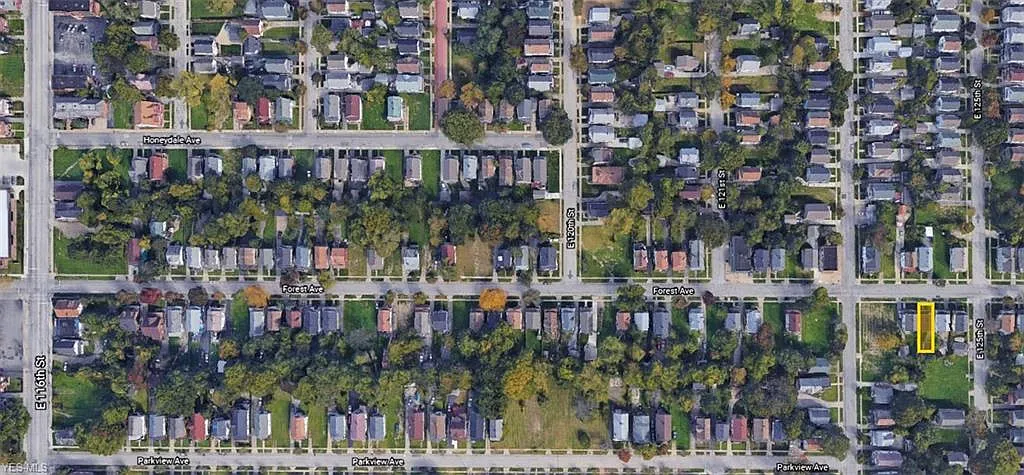 12402 Forest Ave photo 1
