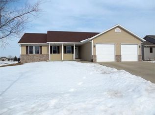332 Sandridge Trl, Sun Prairie, WI 53590