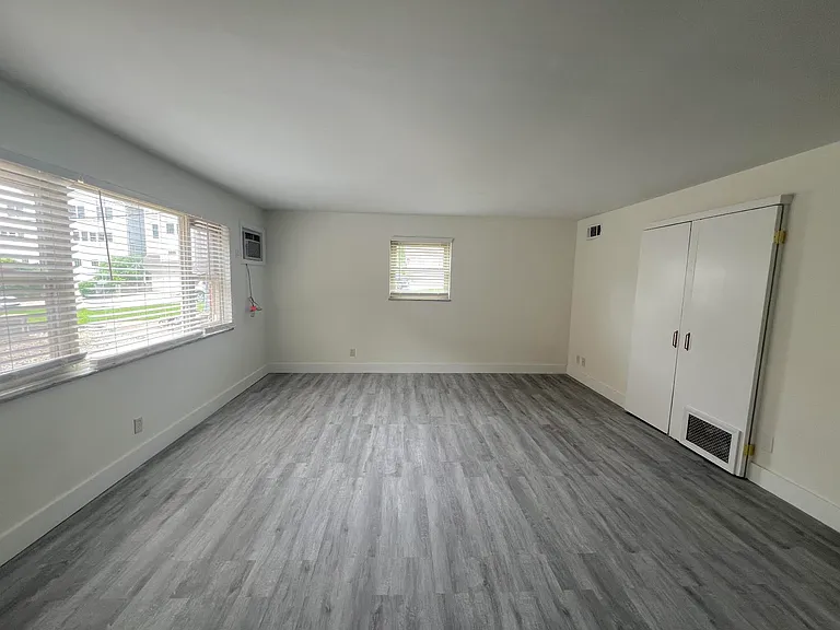 444 Stanley Ave #1 — Photo 5