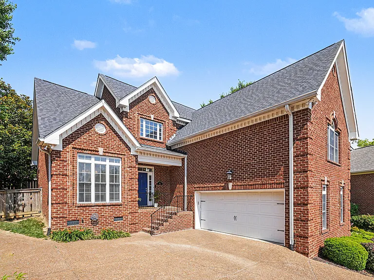 625 Palisades Ct — Photo 3