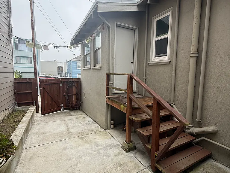 1801 9th Ave — Photo 2