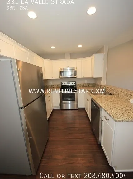 331 La Valle Strada — Photo 4