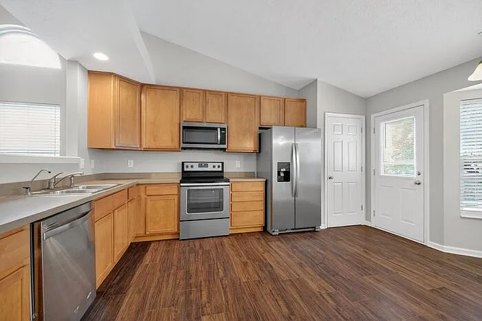 12208 Weathered Edge Dr — Photo 14