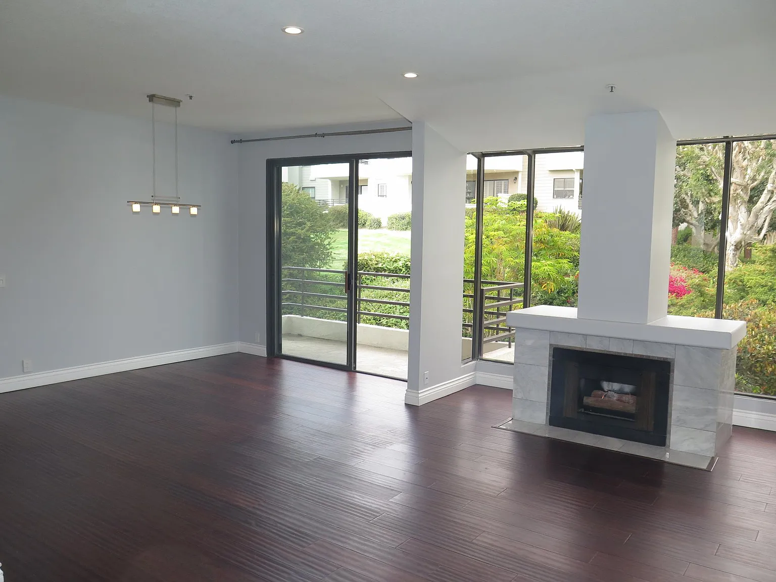 2 bed, 1100 sqft, $3,950 — Photo 2