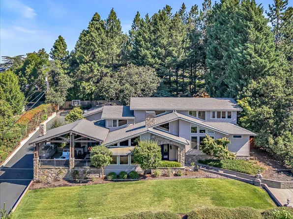 2625 Jackson Dr, Medford, OR 97504