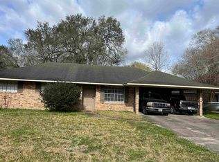 135 Seyburn Dr, Baton Rouge, LA 70808