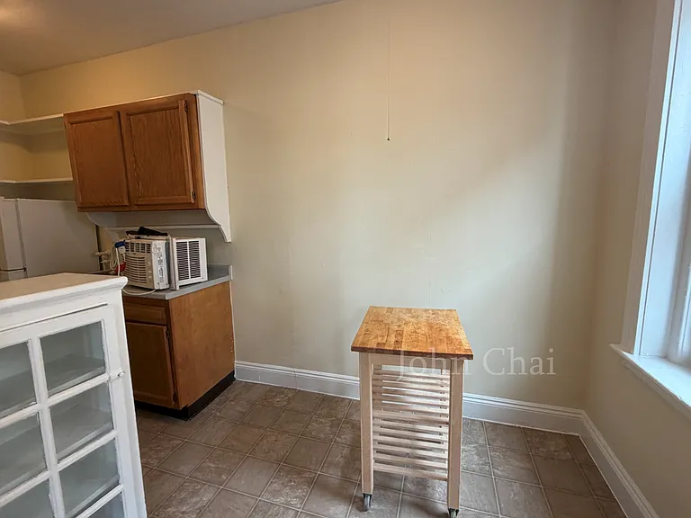 225 Kelton St #8 — Photo 9