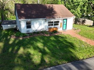 1811 Brenda Dr, Saint Joseph, MO 64507
