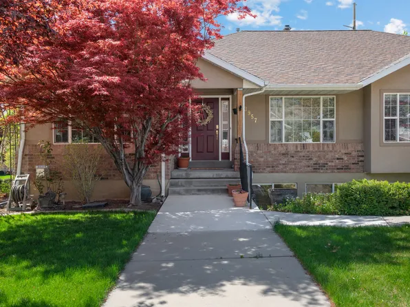 3957 W Honeylocust Ln, Pleasant Grove, UT 84062