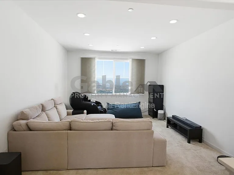 17952 Spire Ct — Photo 14