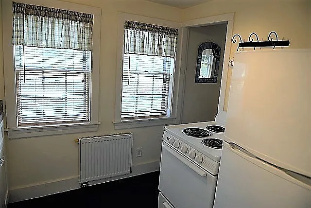 249 Forest St #A — Photo 8