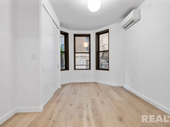 93 Hicks Street image 1 of 6