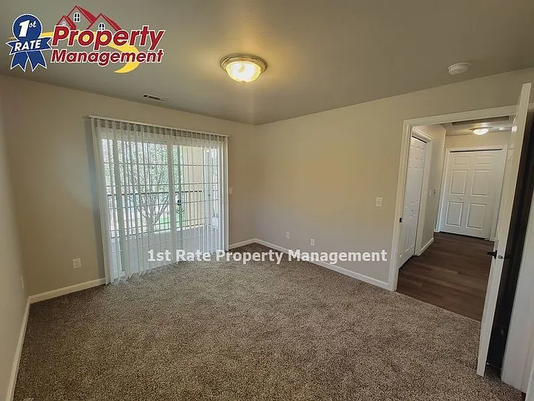 10146 W Garverdale Ln #101 — Photo 11