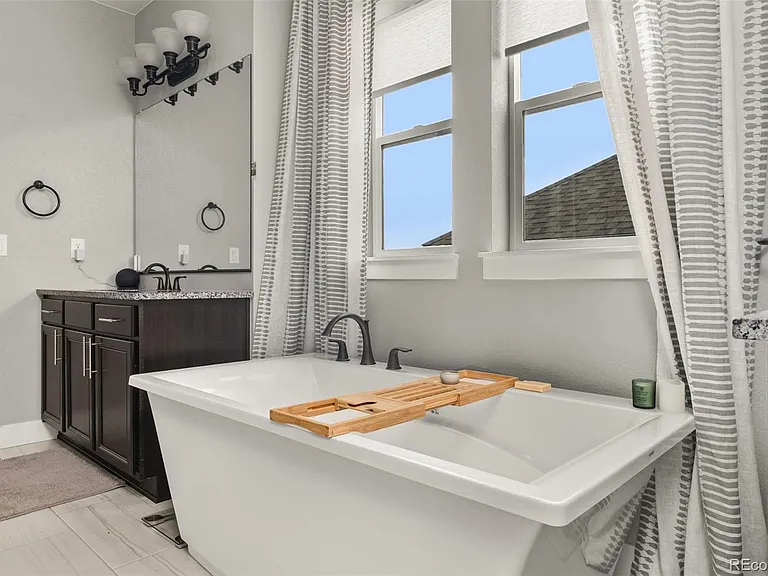 25537 E Alder Dr — Photo 23