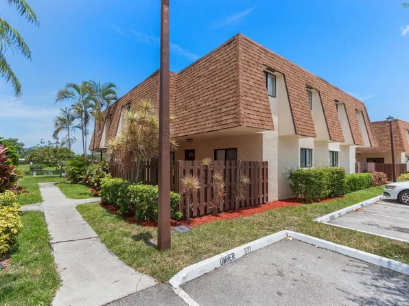 219 San Remo Blvd, North Lauderdale, FL 33068