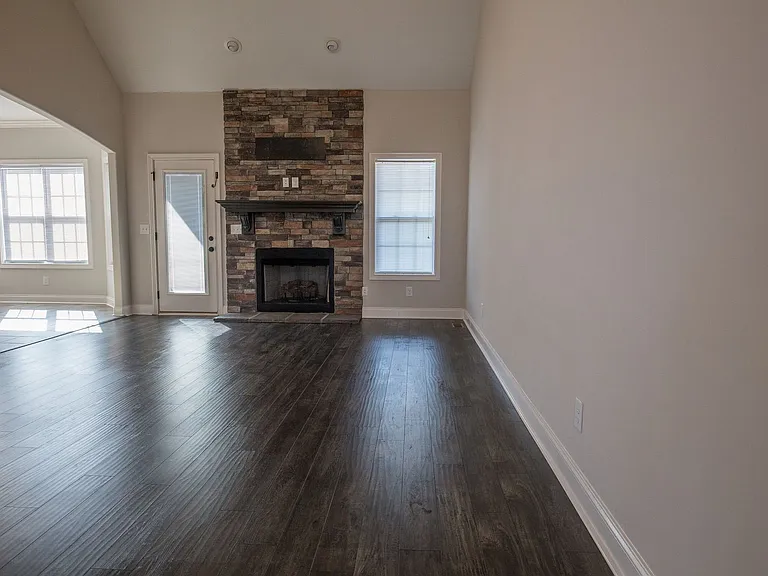 144 Thomas Traylor Ln — Photo 6
