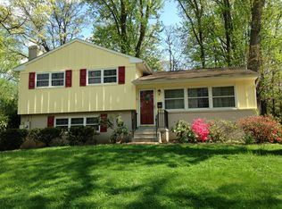 210 Harmony Dr SW, Vienna, VA 22180