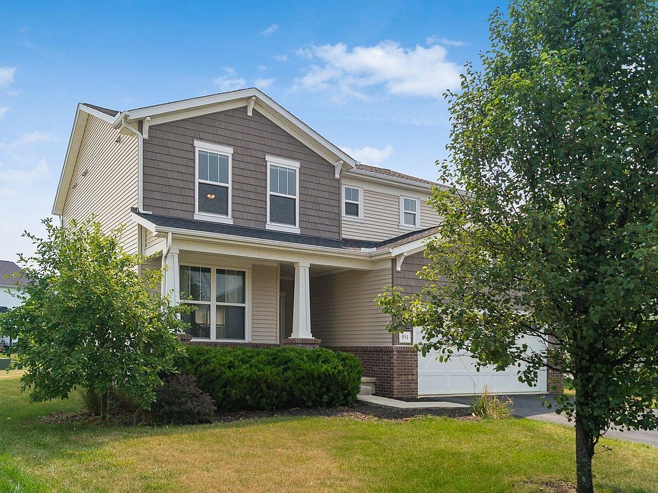1st image of 951 Rooks Cir