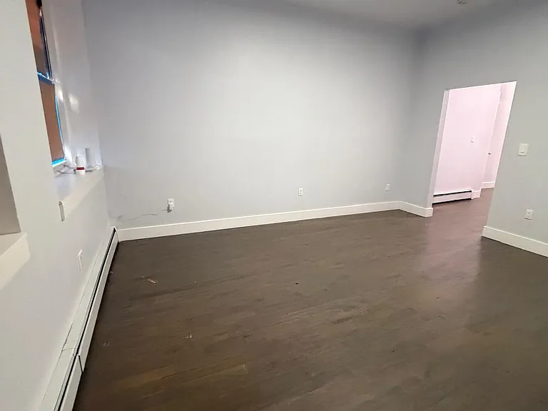 2288 Beaumont Ave #Q — Photo 10