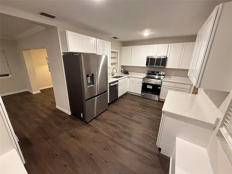 6215 S Kelly Rd — Photo 2