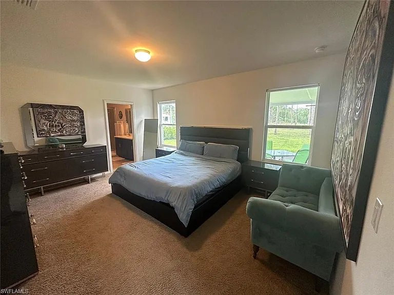 4115 14th Ave NE — Photo 34