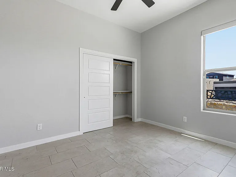 329 Hector Porras Dr — Photo 9