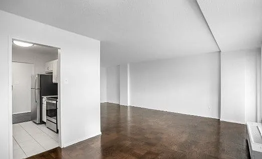 Calvert House Apartments — Photo 7