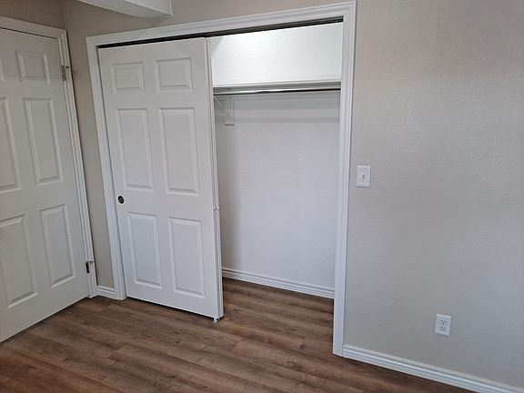 Closet in 2nd Bedroom