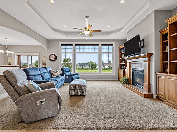 5th image of 840 Woodland Dr