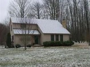 2811 Hemlock Beach Rd, Reading, MI 49274