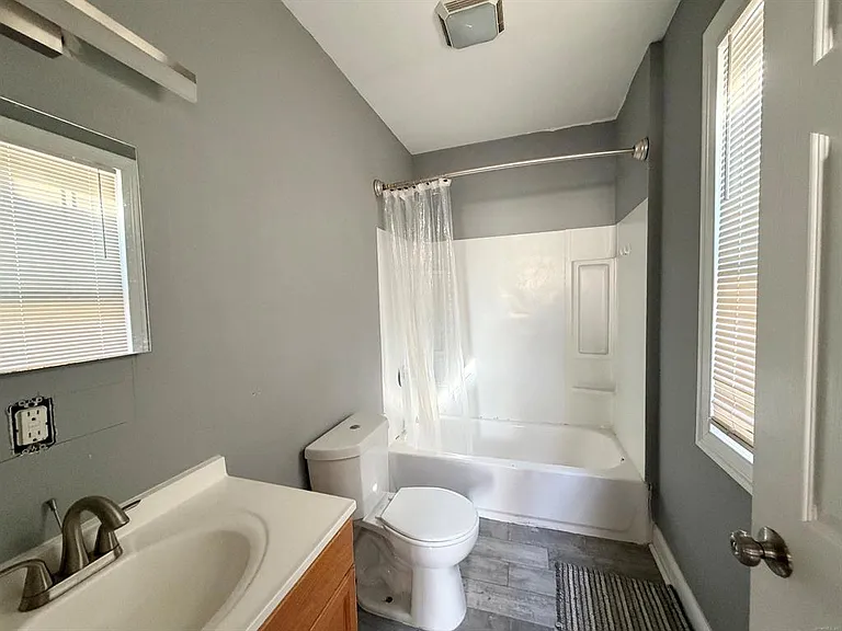 46 Frank St #2 — Photo 10