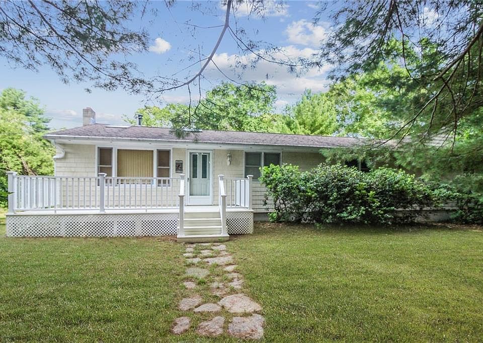 1st image of 161 Zinns Dr