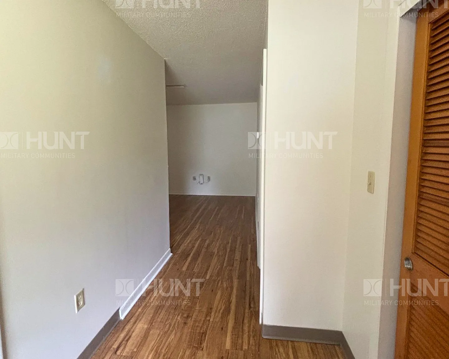 3 bed, 1.5 bath, 1301 sqft, $1,650 — Photo 3