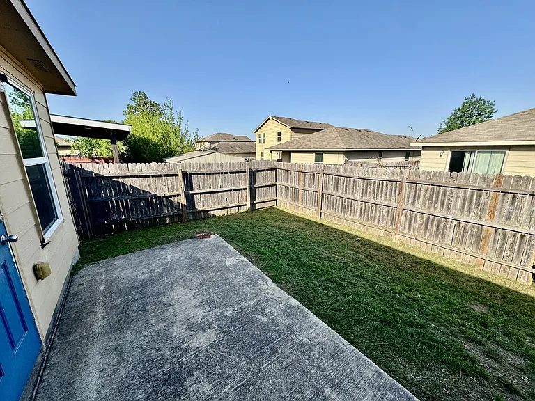 5816 Knoll Pines Pass — Photo 22