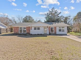 10 Culpepper St, Daleville, AL 36322