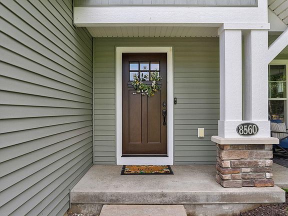 5th image of 8560 Twin Lakes Dr