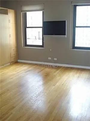 Rented by Evans Real Estate | media 44